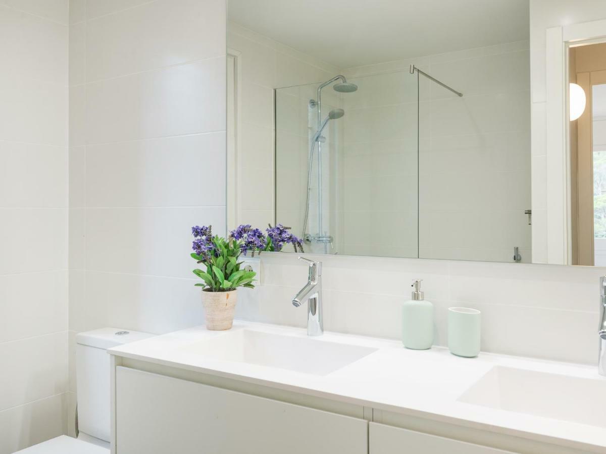 ベグールLa Vie En Rouge Sa Riera Duplex, Private Parkingアパートメント エクステリア 写真